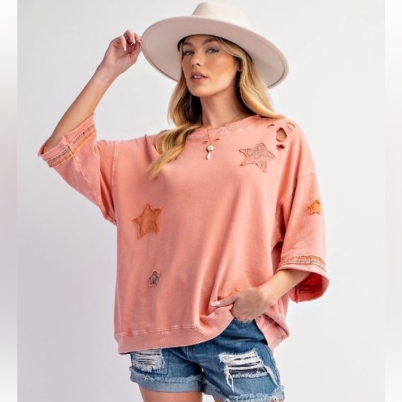 easel Tops - 829 ❤️ EASEL PATCH WORK DETAILING DISTRESSED TOP